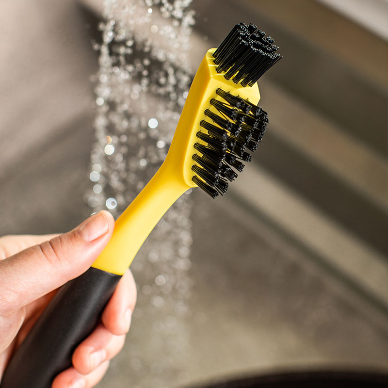 Corner & Groove Brush | Outdoor Cooking Essential