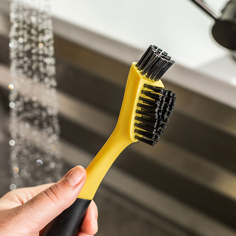 Corner & Groove Brush | Outdoor Cooking Essential