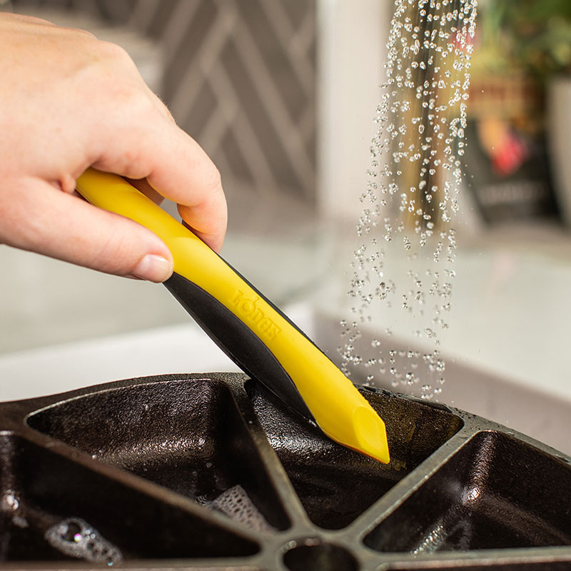 Corner & Groove Brush | Outdoor Cooking Essential