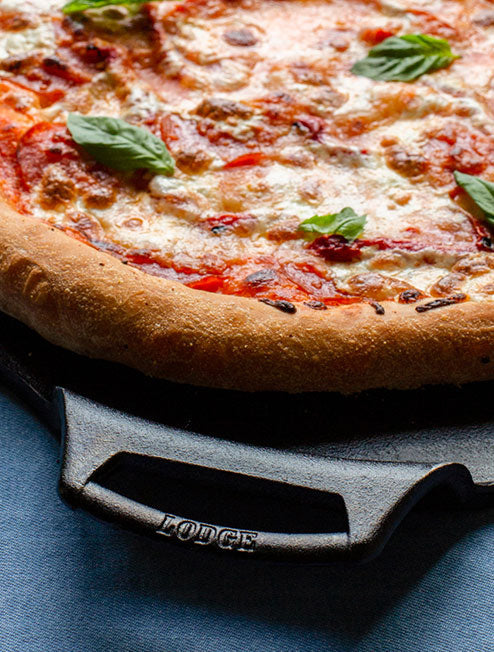 15 Inch Seasoned Cast Iron Pizza Pan | Home Baking Essential