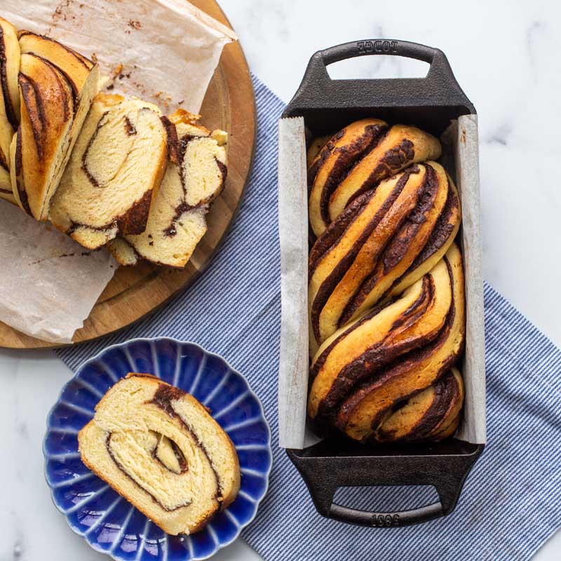 Seasoned Cast Iron Loaf Pan | Home Baking Essential