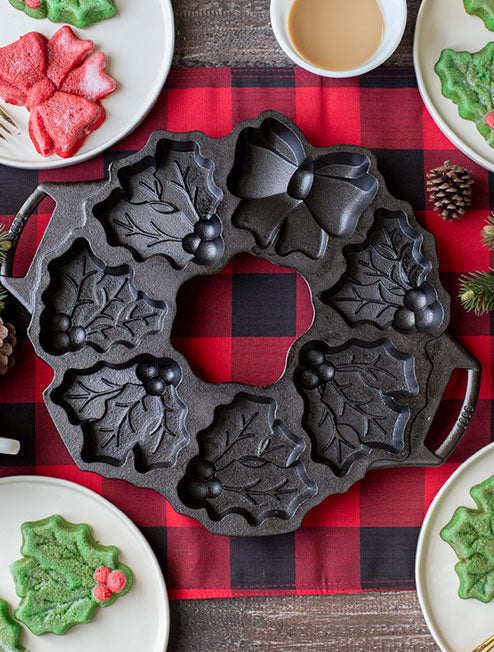 Seasoned Cast Iron Holiday Wreath Pan | Kitchen Starter Bundle